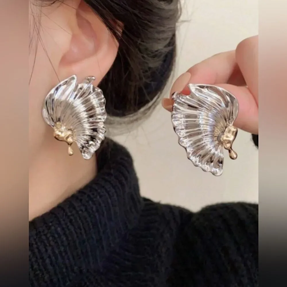Elegant Silver and Gold Winged Earrings S989